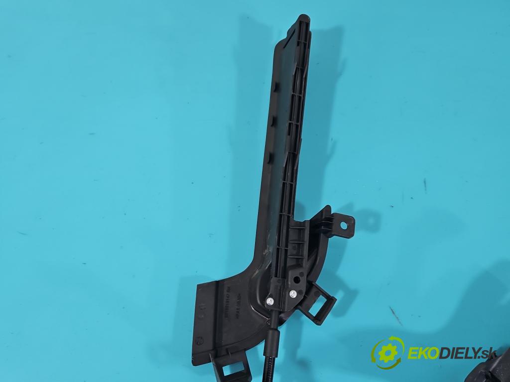 Volvo V90 2016- 2.0 D5 235 HP automatic 173 kW 1969 cm3 5- roleta 8962007114-00 (Rolety kufra)