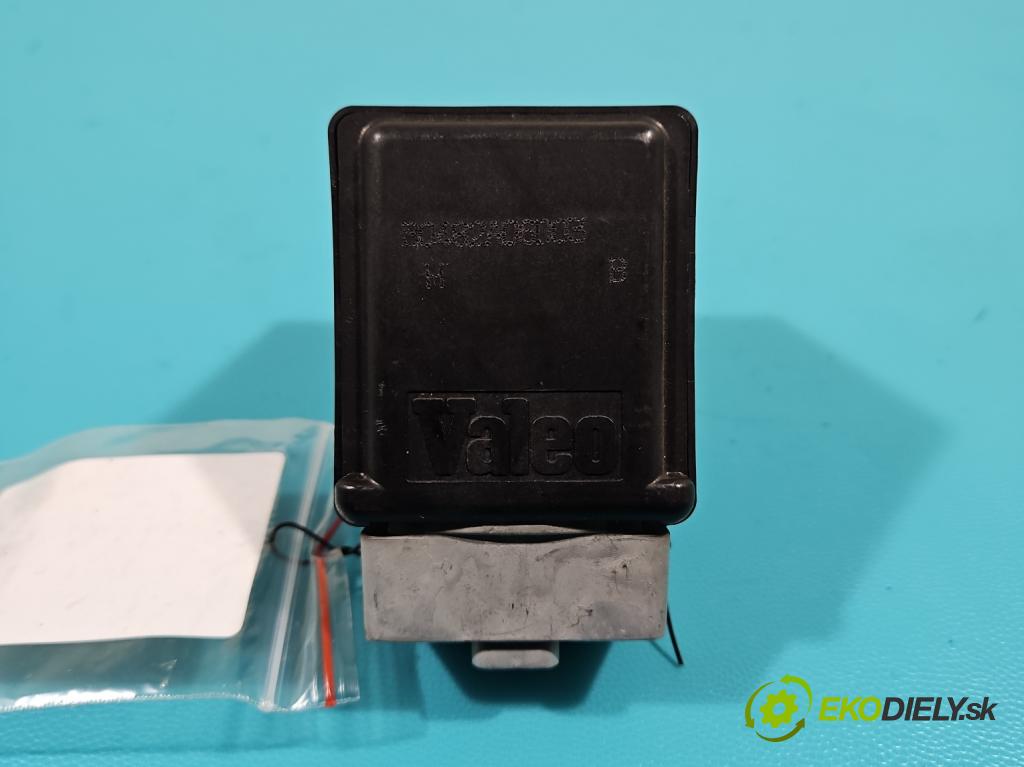 Renault Scenic II 2003-2009 1.5 dci 101 HP manual 74 kW 1461 cm3 5- Blokáda: řízení: 8200033233 (Ostatné)