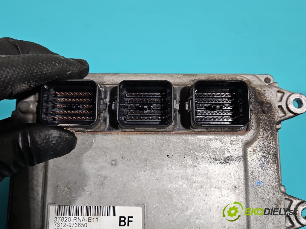 Honda Civic VIII 2006-2011 1.8 16V 140 HP manual 103 kW 1799 cm3 4- riadiaca jednotka motora 37820-RNA-E11