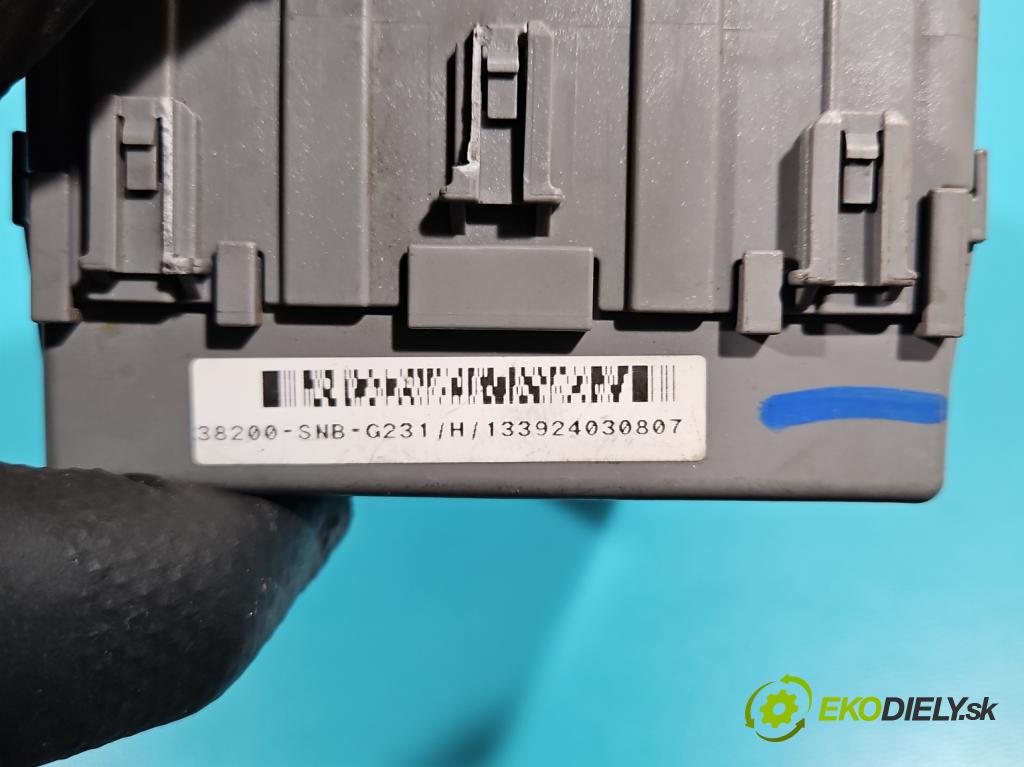 Honda Civic VIII 2006-2011 1.8 16V 140 HP manual 103 kW 1799 cm3 4- riadiaca jednotka motora 37820-RNA-E11