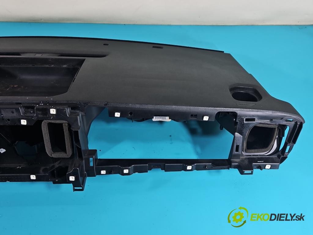 Toyota Proace II 2016- 2.0 D4D 122 HP manual 90 kW 1997 cm3 5- kokpit,pristrojová doska rozdeľovacia
