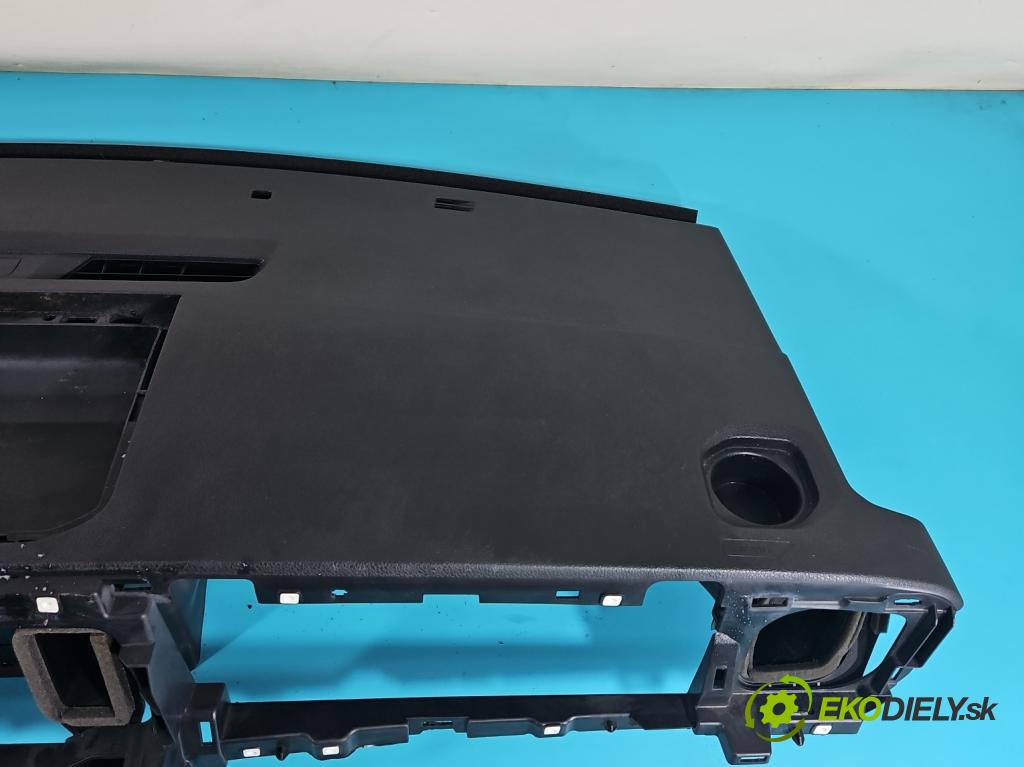 Toyota Proace II 2016- 2.0 D4D 122 HP manual 90 kW 1997 cm3 5- kokpit,pristrojová doska rozdeľovacia