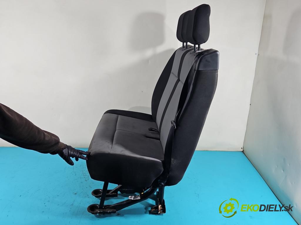 Toyota Proace II 2016- 2.0 D4D 122 HP manual 90 kW 1997 cm3 5- Sedačka pravý (Sedačky, sedadlá)