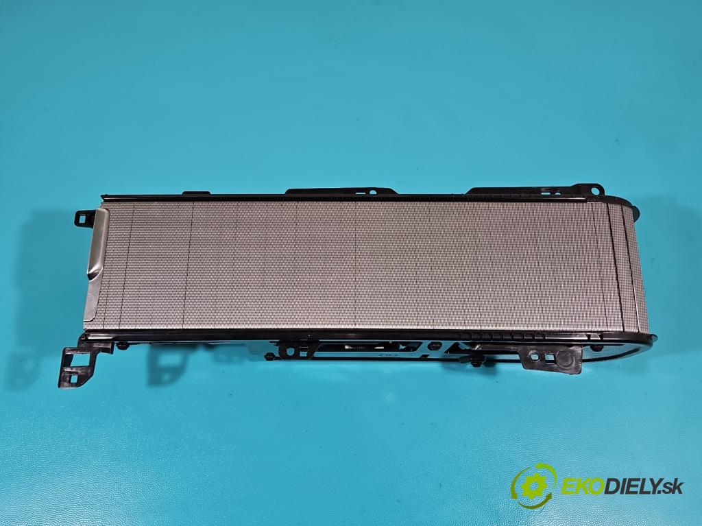 Volvo V90 2016- 2.0 D5 235 HP automatic 173 kW 1969 cm3 5- Rukojeť: na nápoje: 31377368 (Úchyty, držiaky na nápoje)