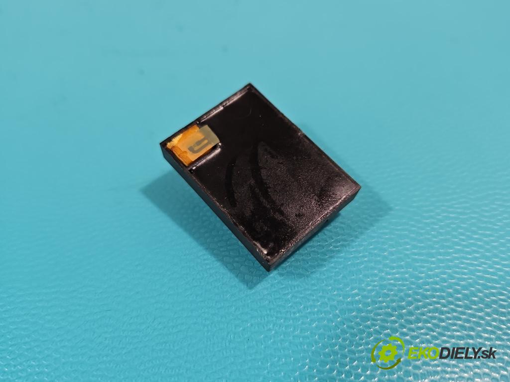 Volvo V90 2016- 2.0 D5 235 HP automatic 173 kW 1969 cm3 5- snímač déšť: 31404274 (Snímač dažďa)