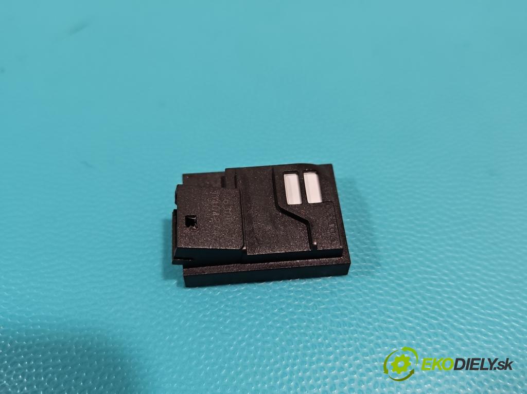 Volvo V90 2016- 2.0 D5 235 HP automatic 173 kW 1969 cm3 5- snímač déšť: 31404274 (Snímač dažďa)