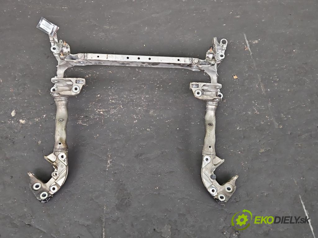 Audi Q5 2008-2016 2.0 TFSI 211KM manual 155 kW 1984 cm3 5- výztuha motoru