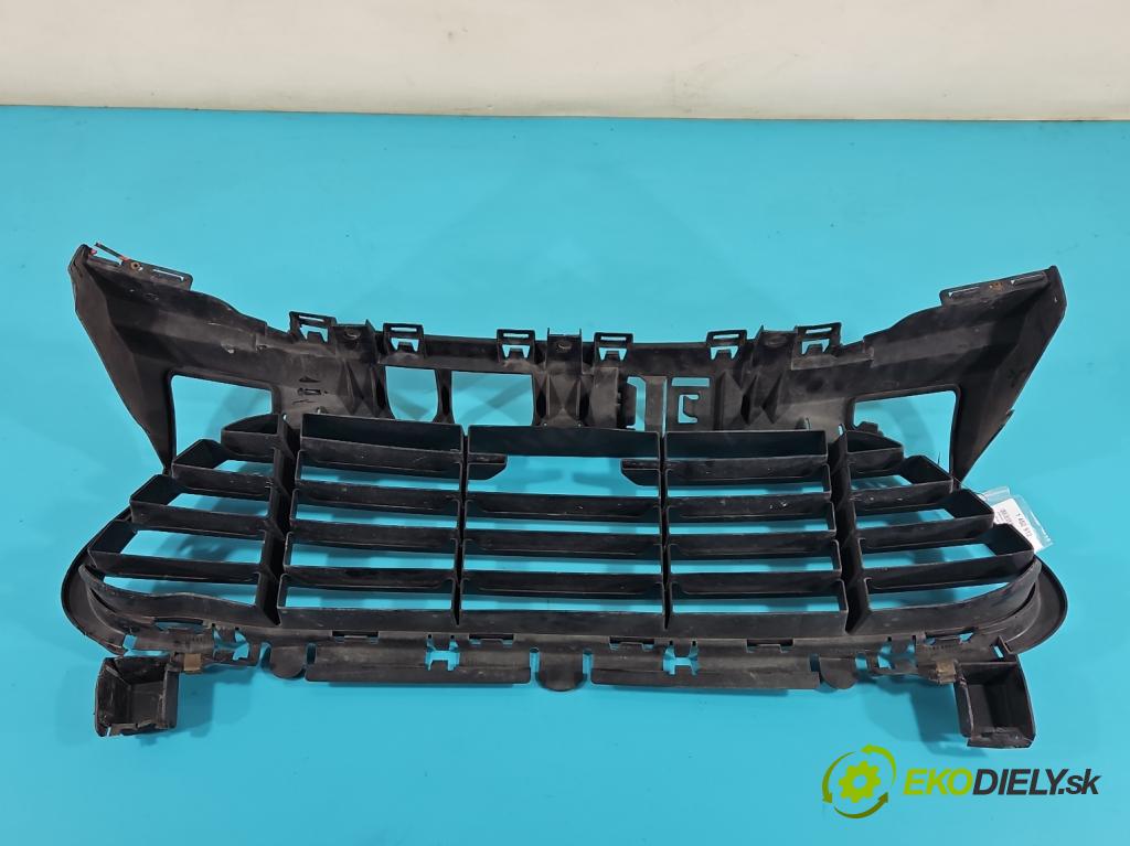 Porsche Cayenne II 2010-2017 4.8 V8 Turbo 500KM automatic 368 kW 4806 cm3 5- blenda mriežka: nárazník stredová 7P5807683C