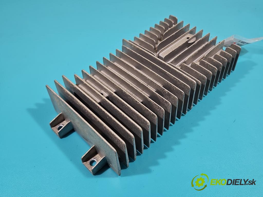 Mazda Cx-7 2.3 T 260 HP manual 191 kW 2261 cm3 5- Zesilovač: EG2366920A (Zosilňovače)