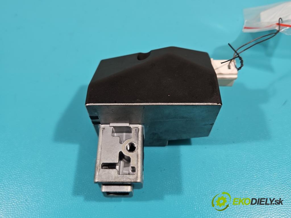 Citroen DS5 2011-2015 1.6 THP 156 HP automatic 115 kW 1598 cm3 5- Blokáda: řízení: 9673759980 (Ostatné)