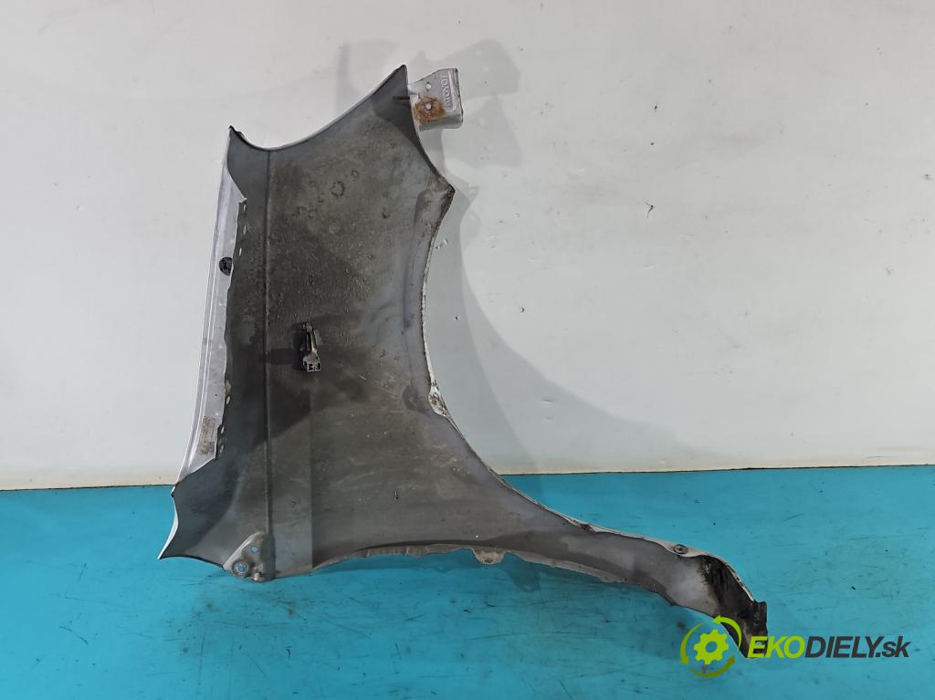 Toyota Yaris I 1999-2005 1.0 vvti 68 hp manual 50 kW 998 cm3 3- blatnik přední levý  (Predné ľavé)