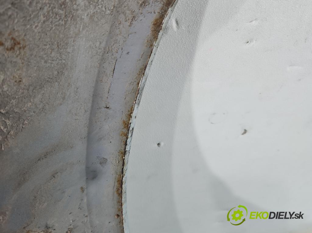 Toyota Yaris I 1999-2005 1.0 vvti 68 hp manual 50 kW 998 cm3 3- blatnik přední levý  (Predné ľavé)