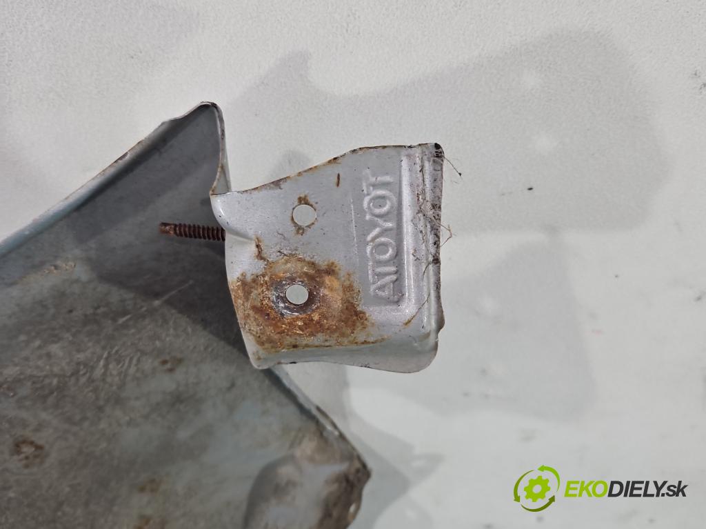 Toyota Yaris I 1999-2005 1.0 vvti 68 hp manual 50 kW 998 cm3 3- blatnik přední levý  (Predné ľavé)