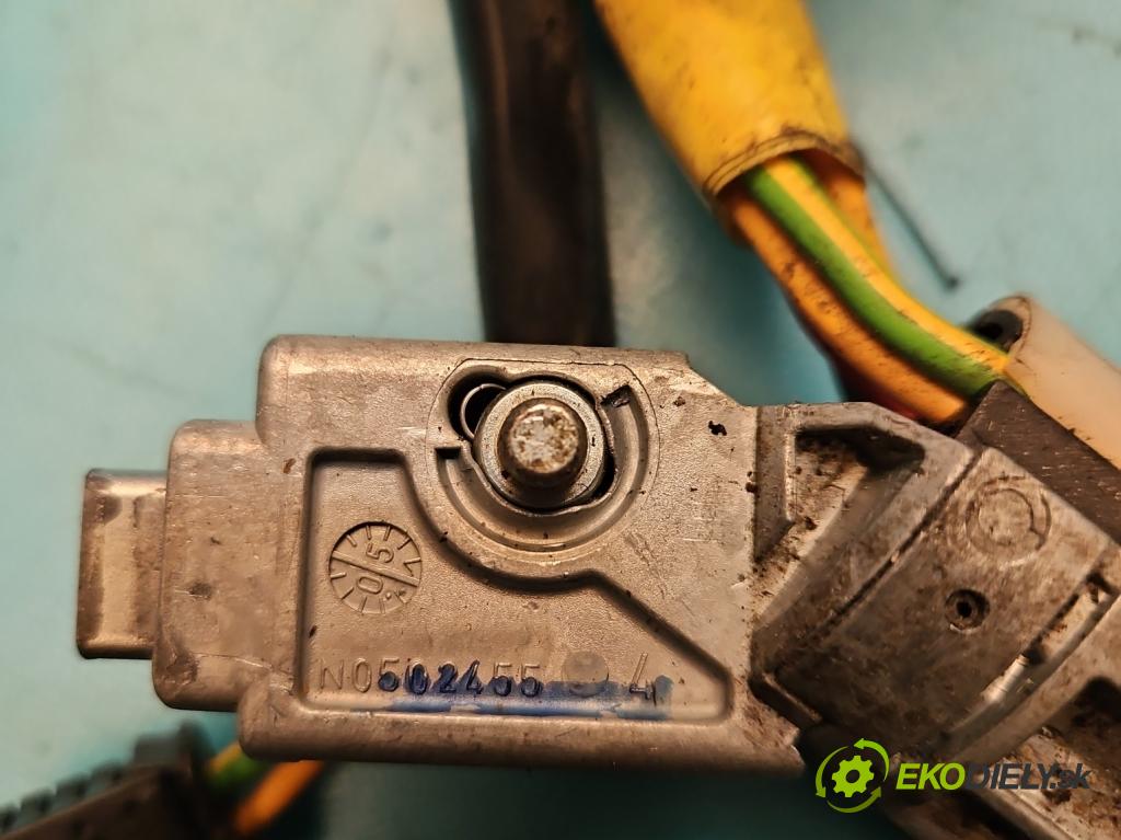 Citroen C2 1.4 hdi 68 HP manual 50 kW 1398 cm3 3- Spínačka (Spínacie skrinky a kľúče)