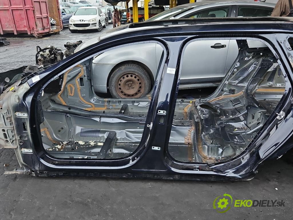 Volvo V90 2016- 2.0 D5 235 hp automatic 173 kW 1969 cm3 5- práh levý  (Ostatní)