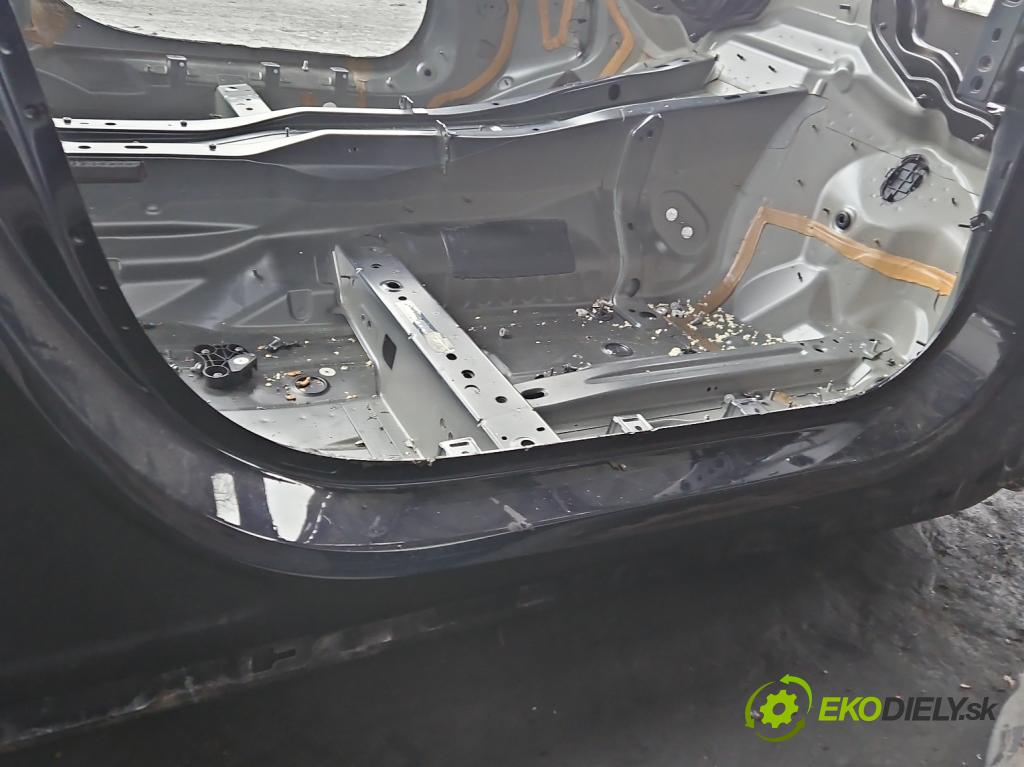 Volvo V90 2016- 2.0 D5 235 HP automatic 173 kW 1969 cm3 5- Práh: pravý  (Ostatné)