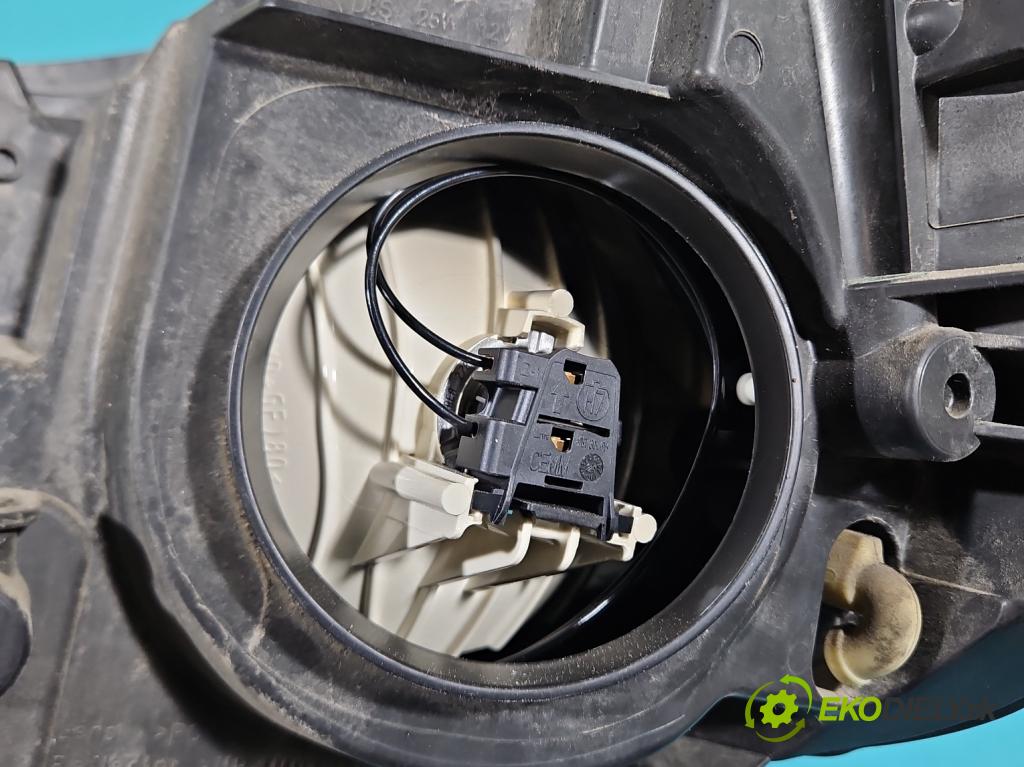 Toyota Proace II 2016- 2.0 D4D 122 HP manual 90 kW 1997 cm3 5- Reflektor: pravý 9808581180 (Pravé)