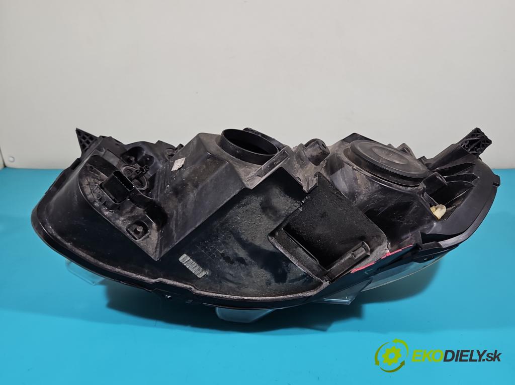 Toyota Proace II 2016- 2.0 D4D 122 HP manual 90 kW 1997 cm3 5- Reflektor: pravý 9808581180 (Pravé)