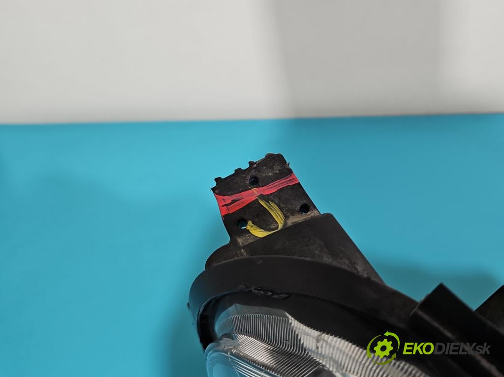 Toyota Proace II 2016- 2.0 D4D 122 HP manual 90 kW 1997 cm3 5- Reflektor: pravý 9808581180 (Pravé)