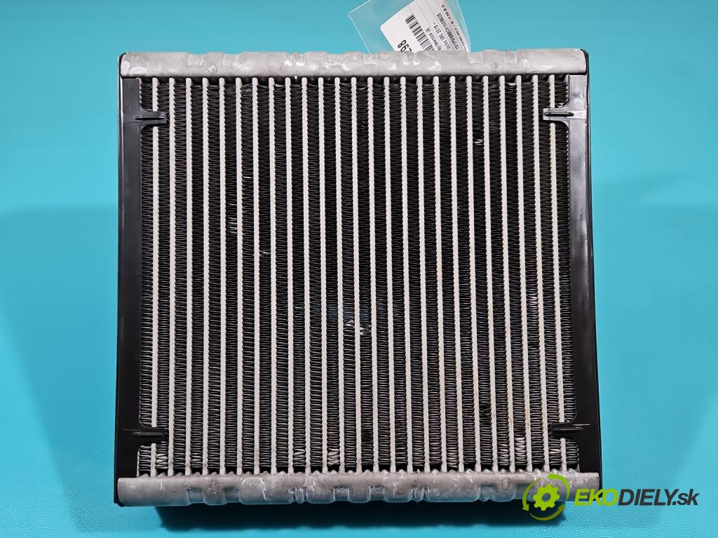 Volvo V90 2016- 2.0 D5 235 hp automatic 173 kW 1969 cm3 5- radiátor ED303004 (Radiátory topení)
