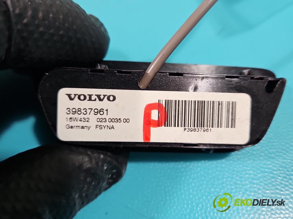 Volvo V90 2016- 2.0 D5 235 hp automatic 173 kW 1969 cm3 5- Mikrofon: 39837961