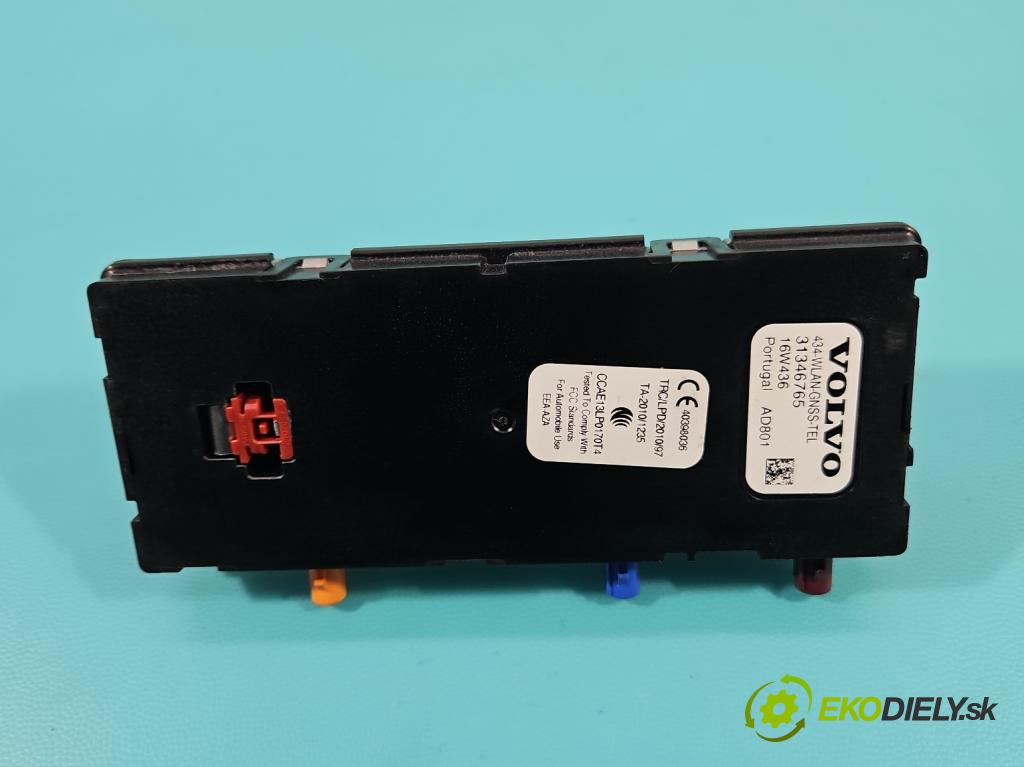 Volvo V90 2016- 2.0 D5 235 HP automatic 173 kW 1969 cm3 5- Antena 31346765