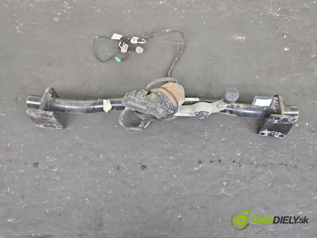 Volvo V90 2016- 2.0 D5 235 HP automatic 173 kW 1969 cm3 5- Hák: vlečení: 31470335 (Ťažné zariadenia)