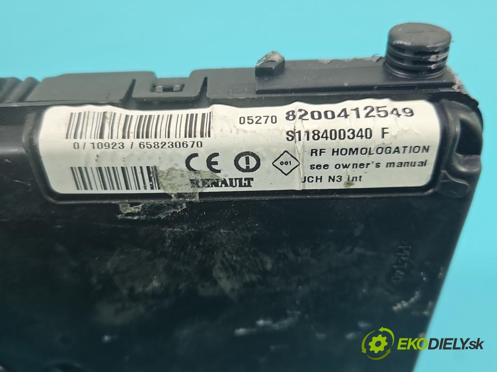 Renault Megane II 2003-2008 1.6 16V 113 hp manual 83 kW 1598 cm3 3- skříňka pojistková 8200412549 (Pojistkové skříňky)