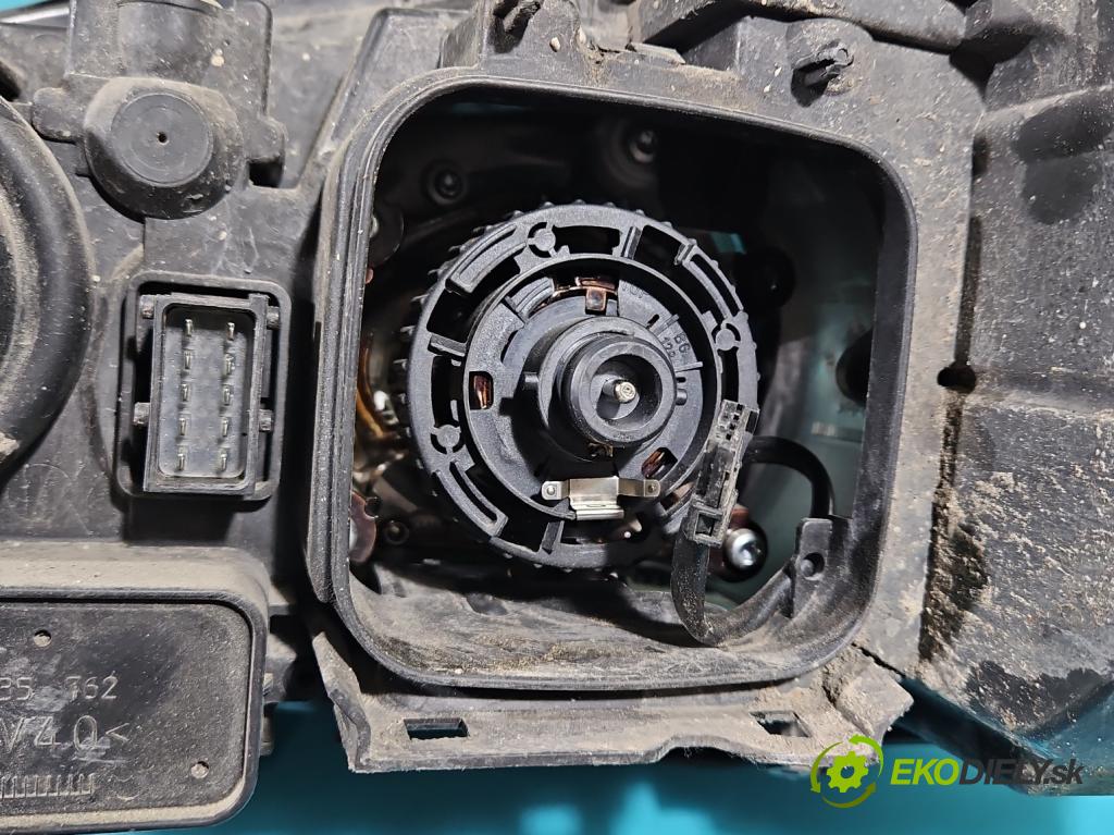 Opel Zafira A 1999-2005 1.8 16V 125 HP manual 92 kW 1796 cm3 5- Reflektor: pravý 24434827RH (Pravé)