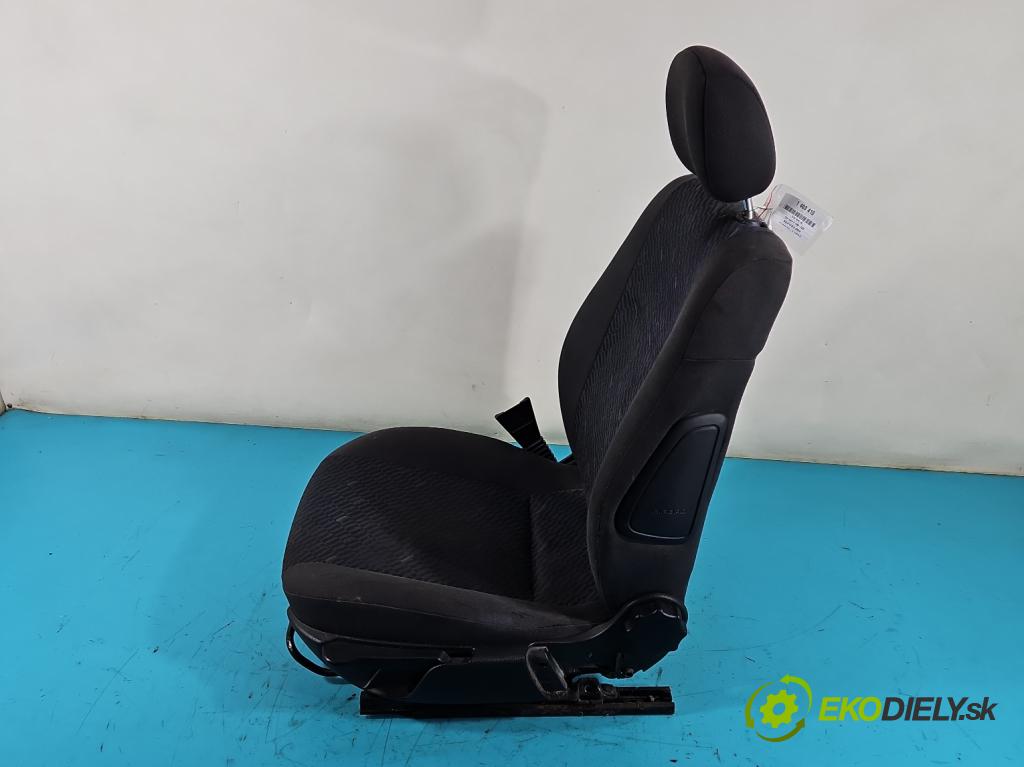 Opel Astra II 1998-2009 1.7 dti 75 HP manual 55 kW 1686 cm3 5- Sedačka ľavý  (Sedačky, sedadlá)