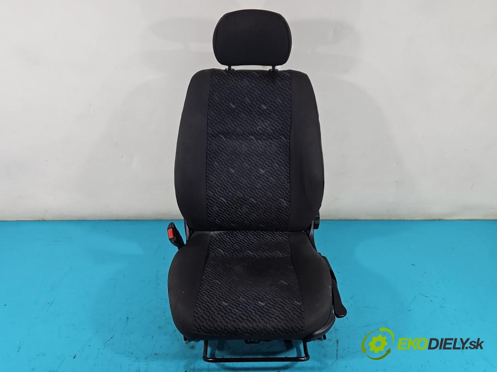 Opel Astra II 1998-2009 1.7 dti 75 HP manual 55 kW 1686 cm3 5- Sedačka ľavý  (Sedačky, sedadlá)