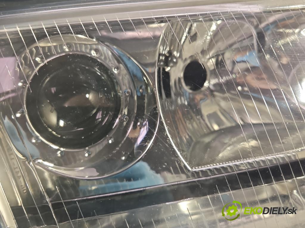 Audi A4 B5 1994-2001 1.9 tdi 110 HP manual 81 kW 1896 cm3 5- Reflektor: pravý  (Pravé)