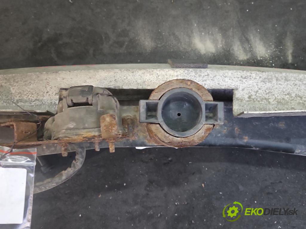 Audi A6 C5 1997-2004 2.4 V6 165 hp automatic 121 kW 2393 cm3 5- oko tažné 4B0092155D (Tažná zařízení)