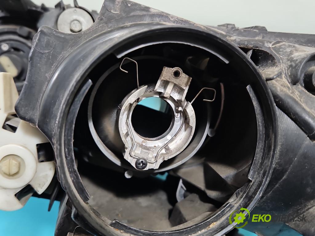 Mazda Cx-7 2.3 T 260 HP manual 191 kW 2261 cm3 5- Reflektor: pravý (Pravé)