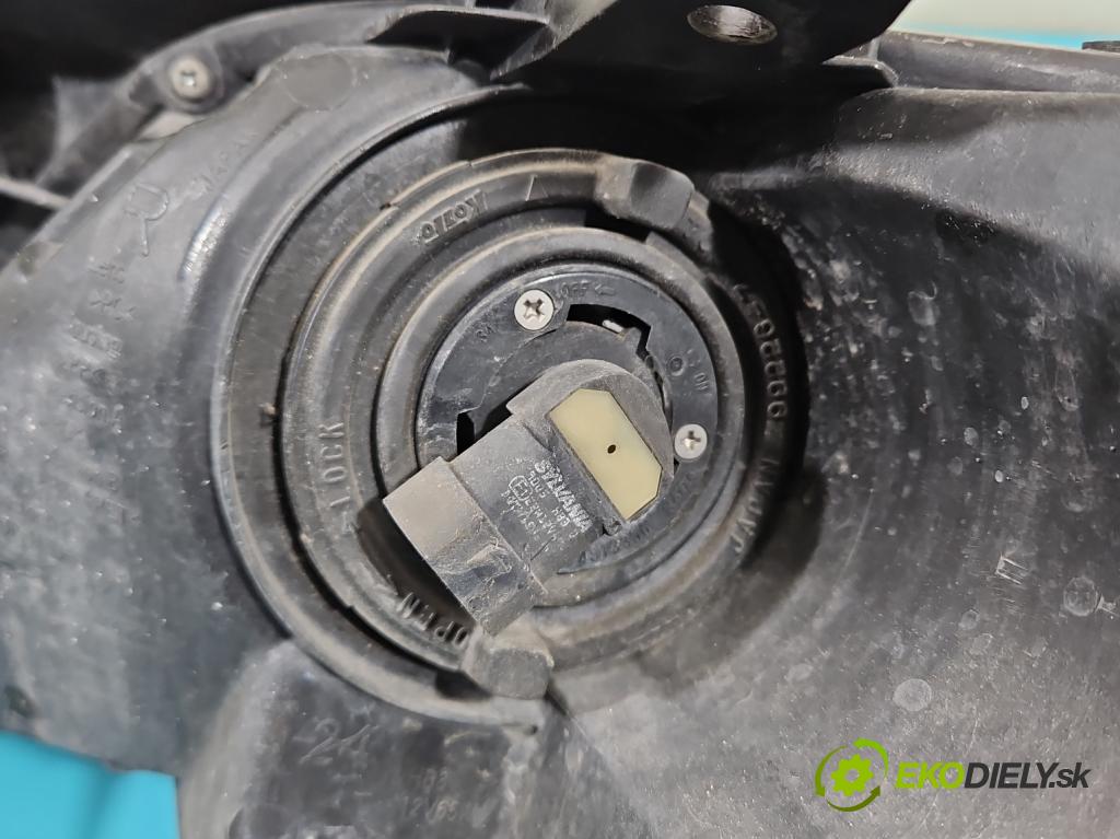 Mazda Cx-7 2.3 T 260 HP manual 191 kW 2261 cm3 5- Reflektor: pravý (Pravé)