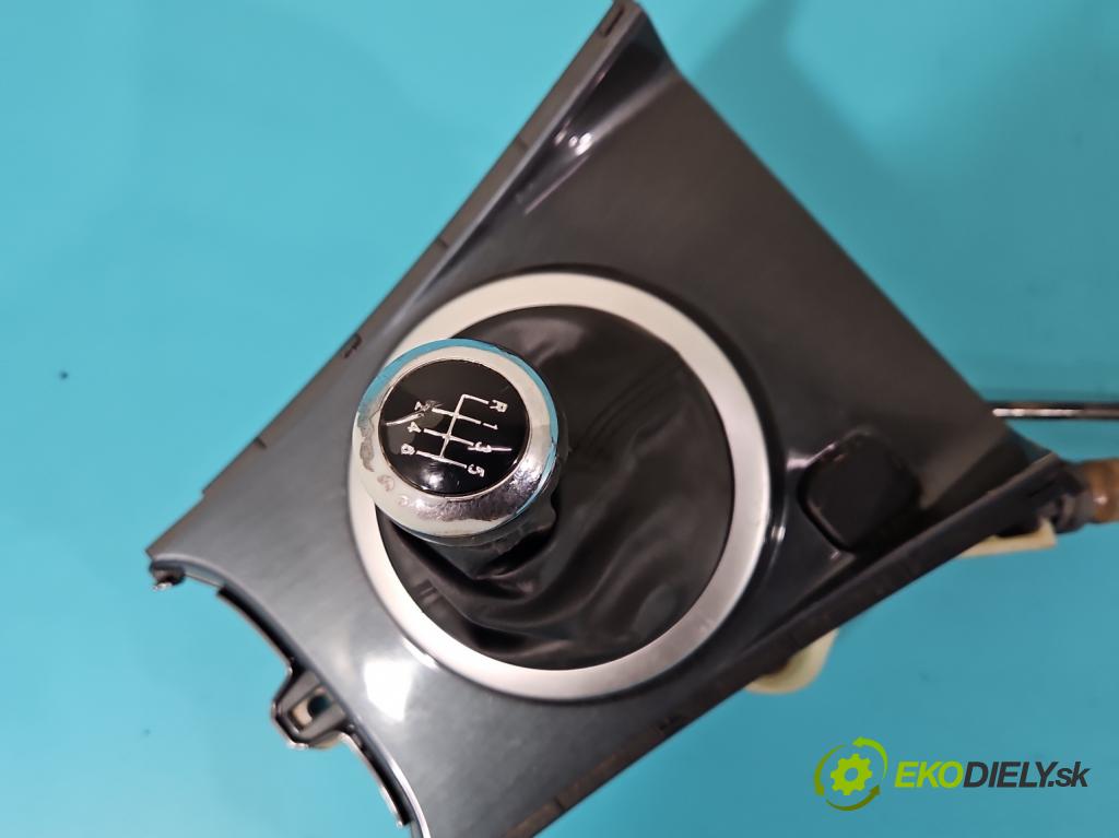 Mazda Cx-7 2.3 T 260 HP manual 191 kW 2261 cm3 5- Páka: Změny: stupeň,rýchlosť RH14B (Rýchlostná páka (kulisa))