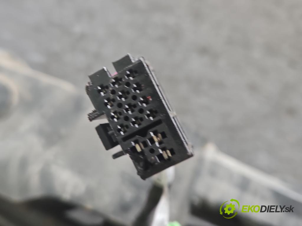 Porsche Cayenne II 2010-2017 4.8 V8 Turbo 500KM automatic 368 kW 4806 cm3 5- oko tažné 7P5803881B (Tažná zařízení)