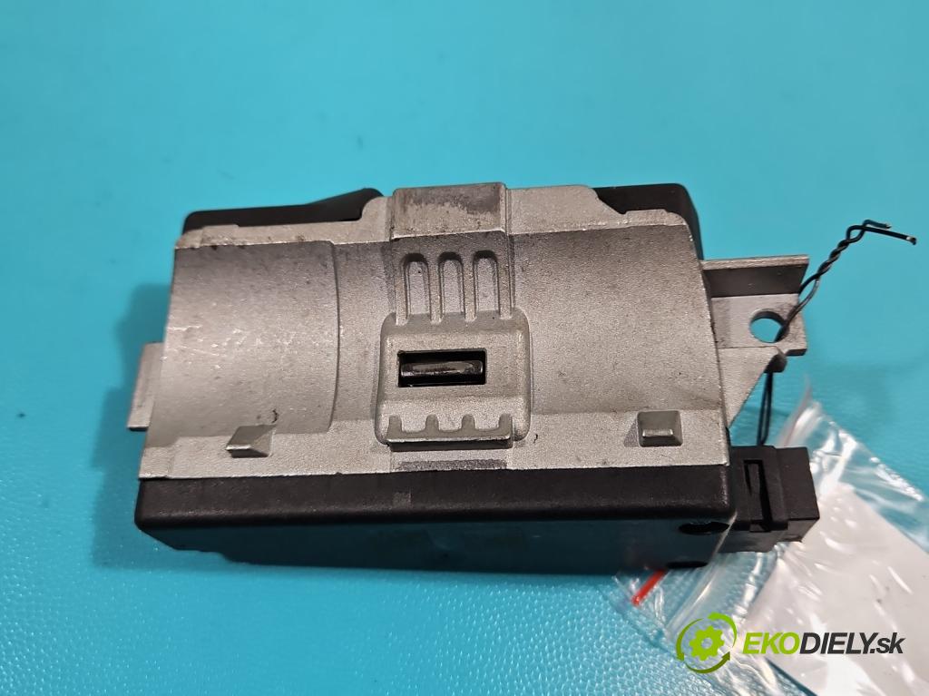 Porsche Cayenne II 2010-2017 4.8 V8 Turbo 500KM automatic 368 kW 4806 cm3 5- Blokáda: řízení: 7PP905852C (Ostatné)