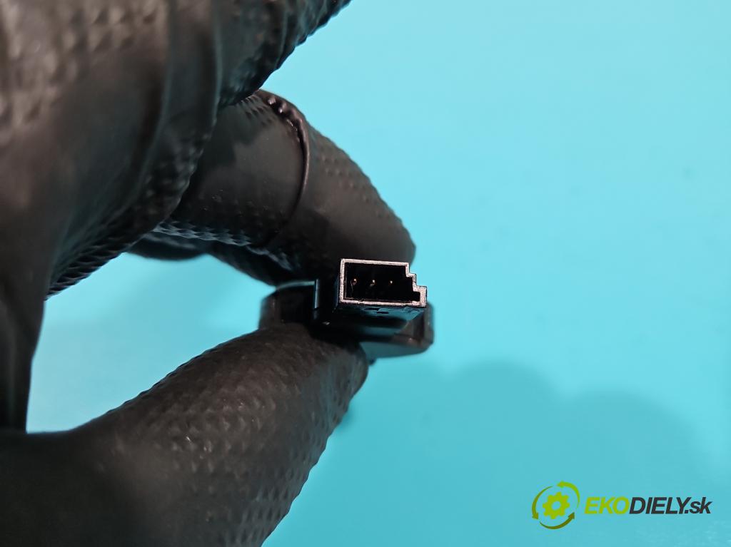 Porsche Cayenne II 2010-2017 4.8 V8 Turbo 500KM automatic 368 kW 4806 cm3 5- snímač déšť: 7P0955559D (Snímače dažďa)