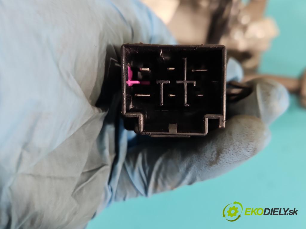 Porsche Cayenne II 2010-2017 4.8 V8 Turbo 500KM automatic 368 kW 4806 cm3 5- Stĺpik volant 7P5419501BT (Tyč riadenia (volantu))