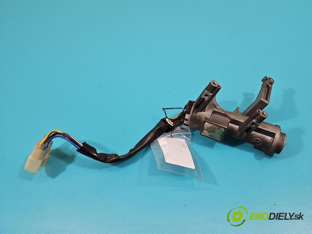 Daewoo Tico 0.8 41 HP manual 30 kW 796 cm3 5- Spínačka  (Spínacie skrinky a kľúče)