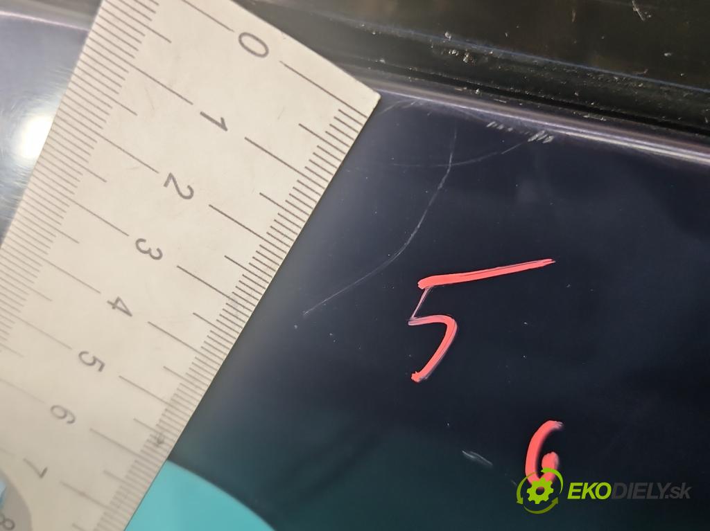 Vw Golf IV 1997-2003 1.4 16V 75 hp manual 55 kW 1390 cm3 5- zadní kufrové dveře  (Zadní kapoty)