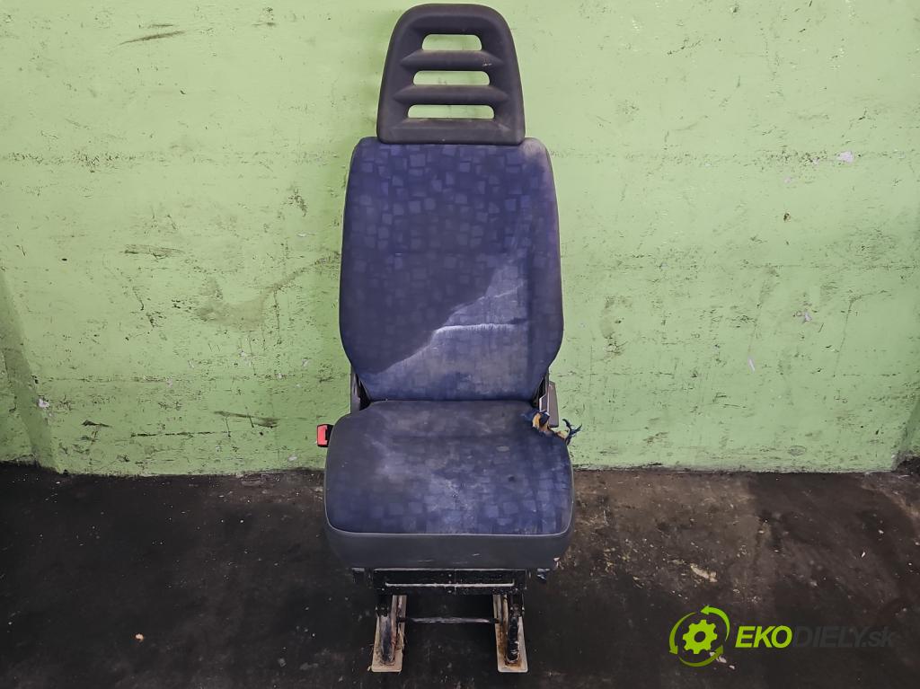 Iveco Daily III 1999-2006 2.3 HPI 116 HP manual 85 kW 2286 cm3 5- Sedačka ľavý  (Sedačky, sedadlá)