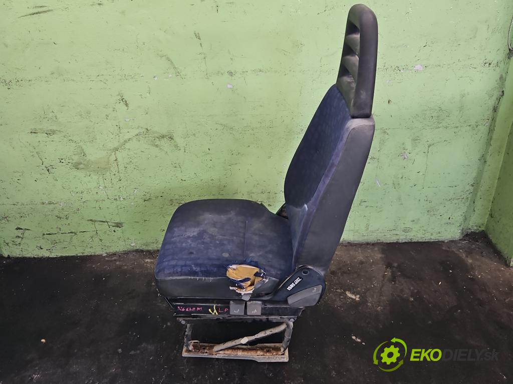 Iveco Daily III 1999-2006 2.3 HPI 116 HP manual 85 kW 2286 cm3 5- Sedačka ľavý  (Sedačky, sedadlá)