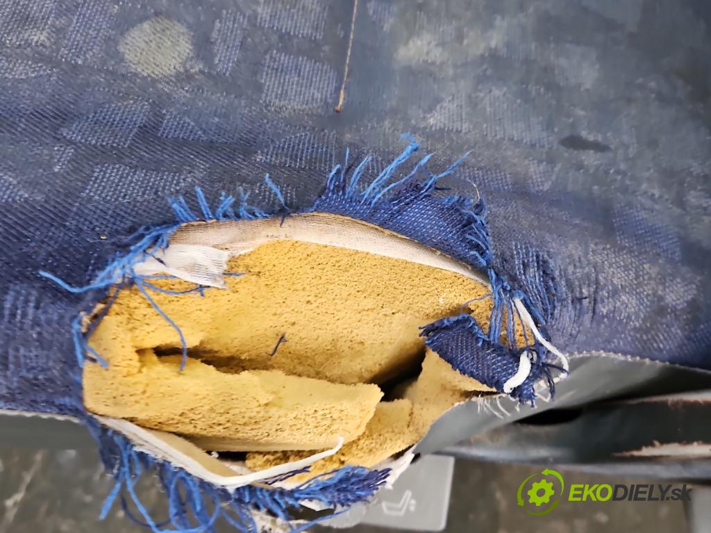 Iveco Daily III 1999-2006 2.3 HPI 116 HP manual 85 kW 2286 cm3 5- Sedačka ľavý  (Sedačky, sedadlá)