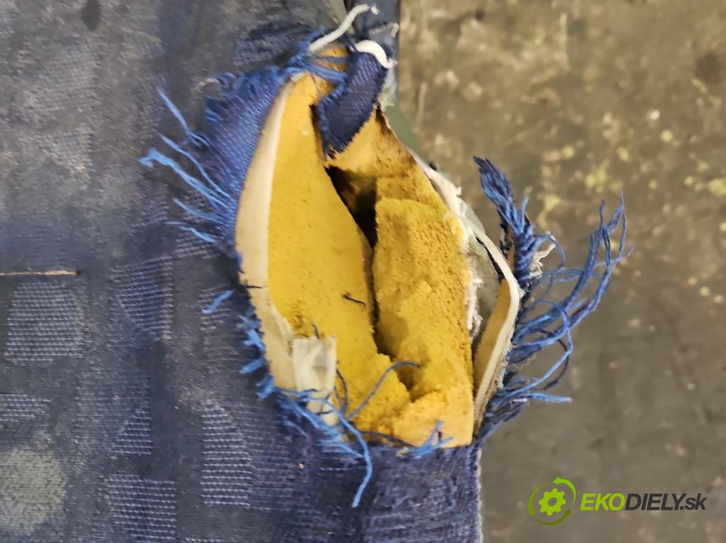 Iveco Daily III 1999-2006 2.3 HPI 116 HP manual 85 kW 2286 cm3 5- Sedačka ľavý  (Sedačky, sedadlá)