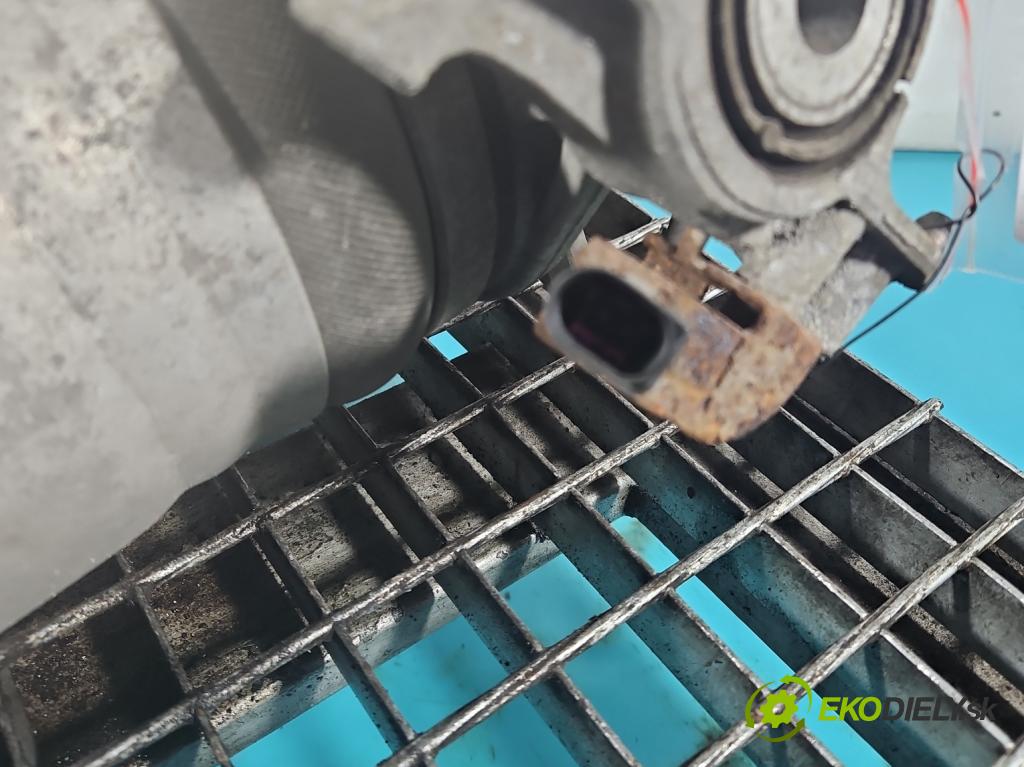 Porsche Cayenne II 2010-2017 4.8 V8 Turbo 500KM automatic 368 kW 4806 cm3 5- tlumič zadní pravý 7P5616020N