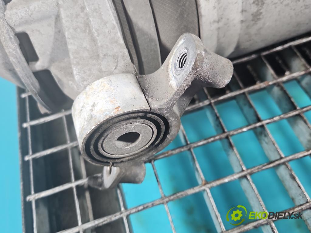 Porsche Cayenne II 2010-2017 4.8 V8 Turbo 500KM automatic 368 kW 4806 cm3 5- tlumič zadní pravý 7P5616020N