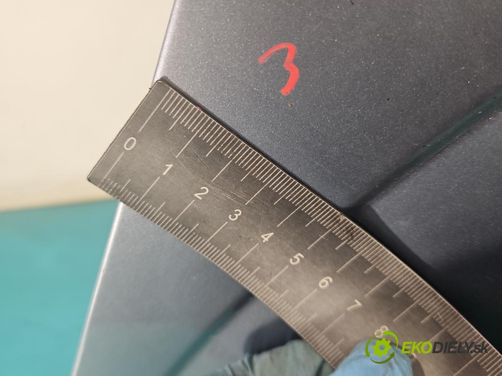 Opel Meriva A 2002-2010 1.8 16V 125 HP manual 92 kW 1796 cm3 5- blatník predné pravý  (Kľučka dverí ostatné)