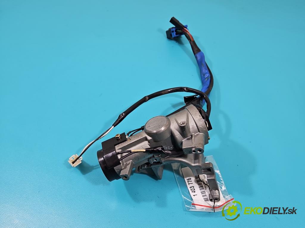 Kia Rio I 1999-2005 1.5 16V 97KM manual 71 kW 1493 cm3 5- Spínačka  (Spínacie skrinky a kľúče)